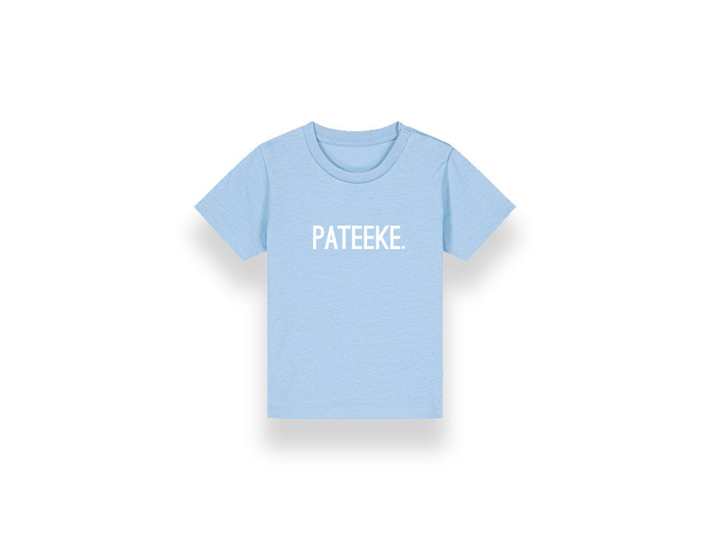 Lichtblauwe baby T-shirt met opdruk PATEEKE.
