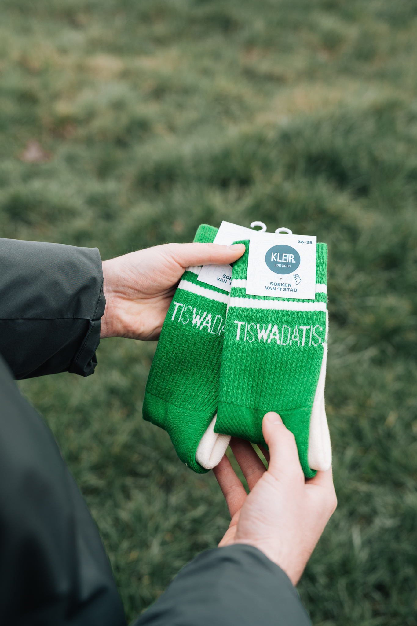 Een nief paar sokken veur de goei zaak! 🧦