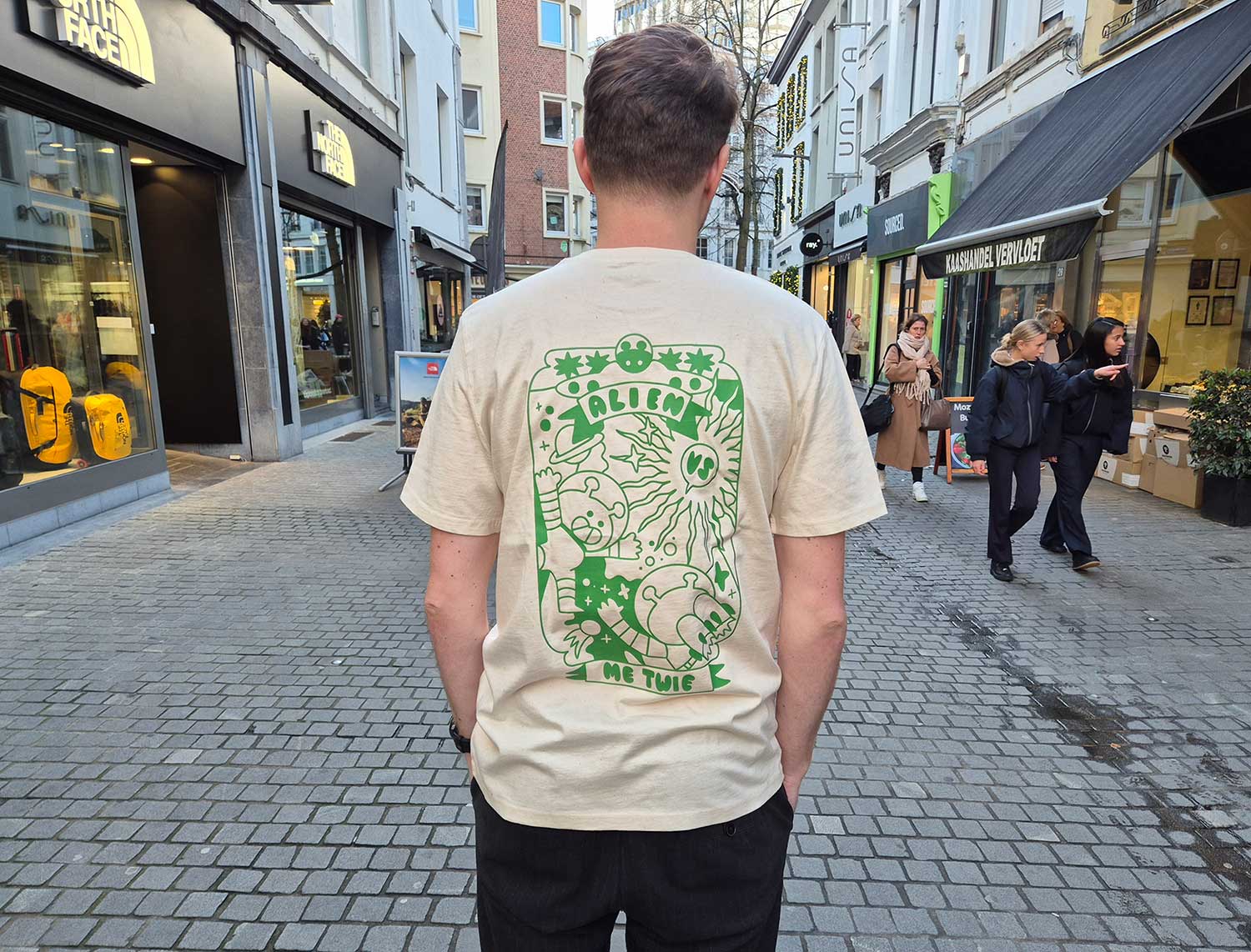 T-shirt • Alien vs. me twie • Natural • Unisex