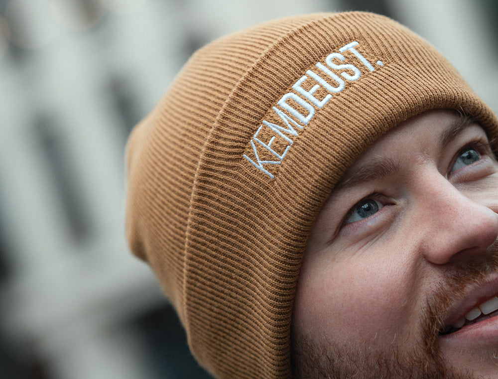 Muts • KEMDEUST. • Lichtbruin