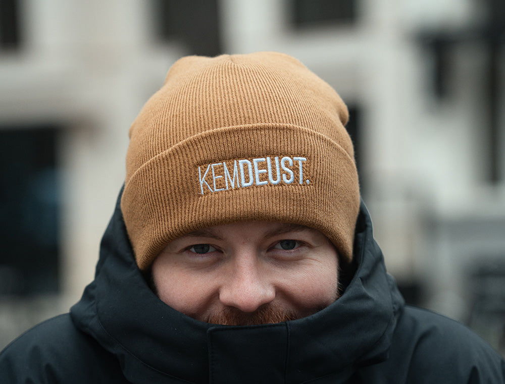 Muts • KEMDEUST. • Lichtbruin