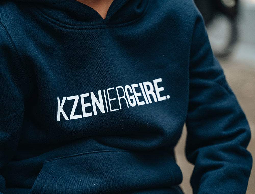 Donkerblauwe hoodie met opdruk KZENIERGEIRE.