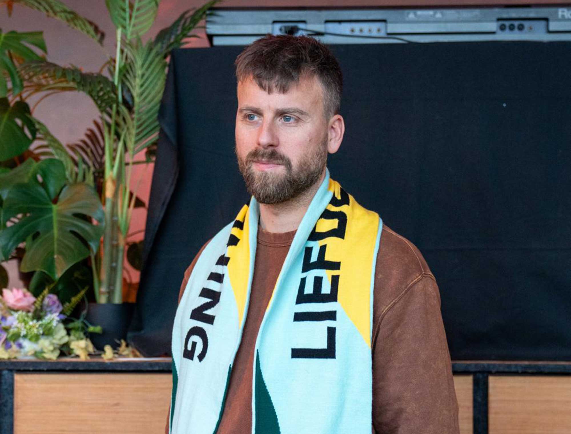 Sjaal • Liefde is Koning • Tourist LeMC • Limited Edition