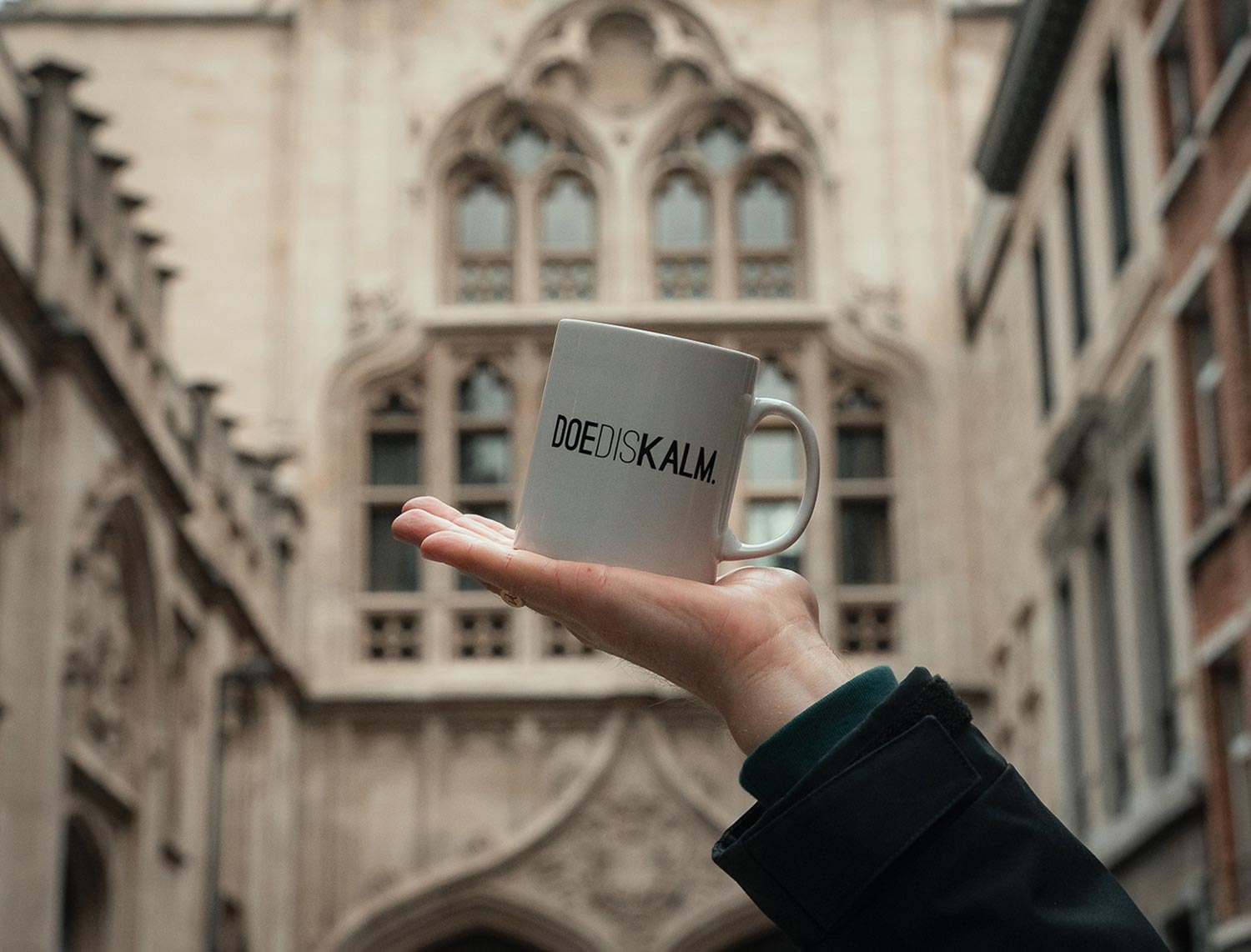 Koffietas • DOEDISKALM. • Wit