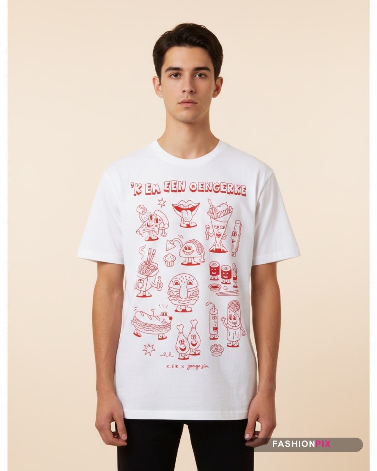 Model draagt een wit T-shirt met korte mouwen en ronde hals, staande opname