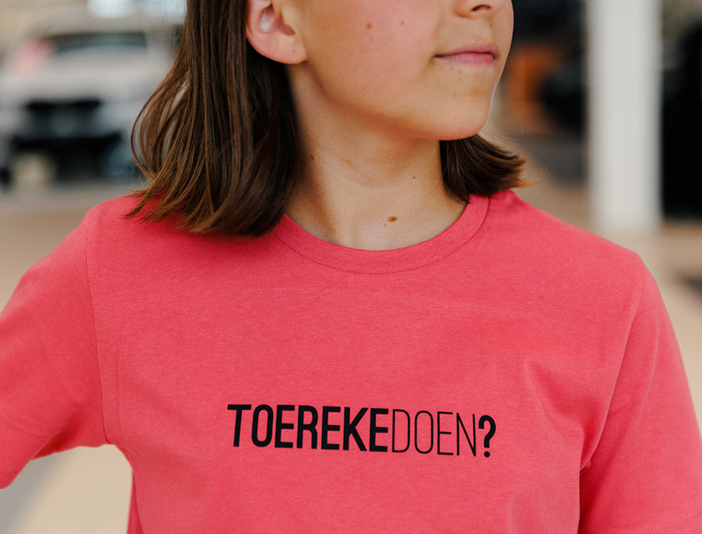 Rode T-shirt met opdruk TOEREKEDOEN?