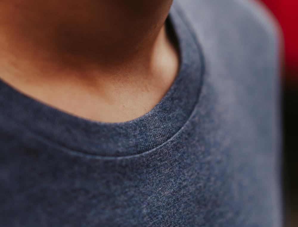 KDACHTETNI. blauw-grijze T-shirt volwassenen